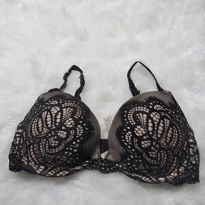 Victoria Secret Dream Angels Push Up Black and Nude 32DD Lace Bra